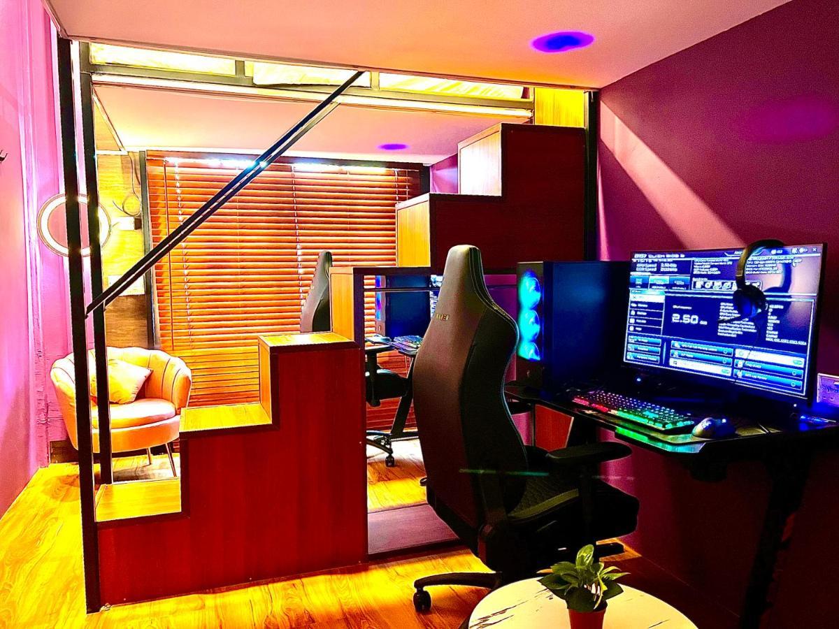 Arena Esports Hotel @ Bugis Village Singapore Exteriör bild