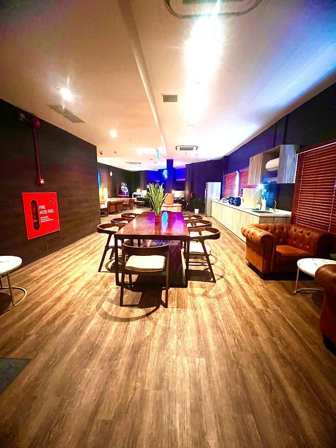 Arena Esports Hotel @ Bugis Village Singapore Exteriör bild