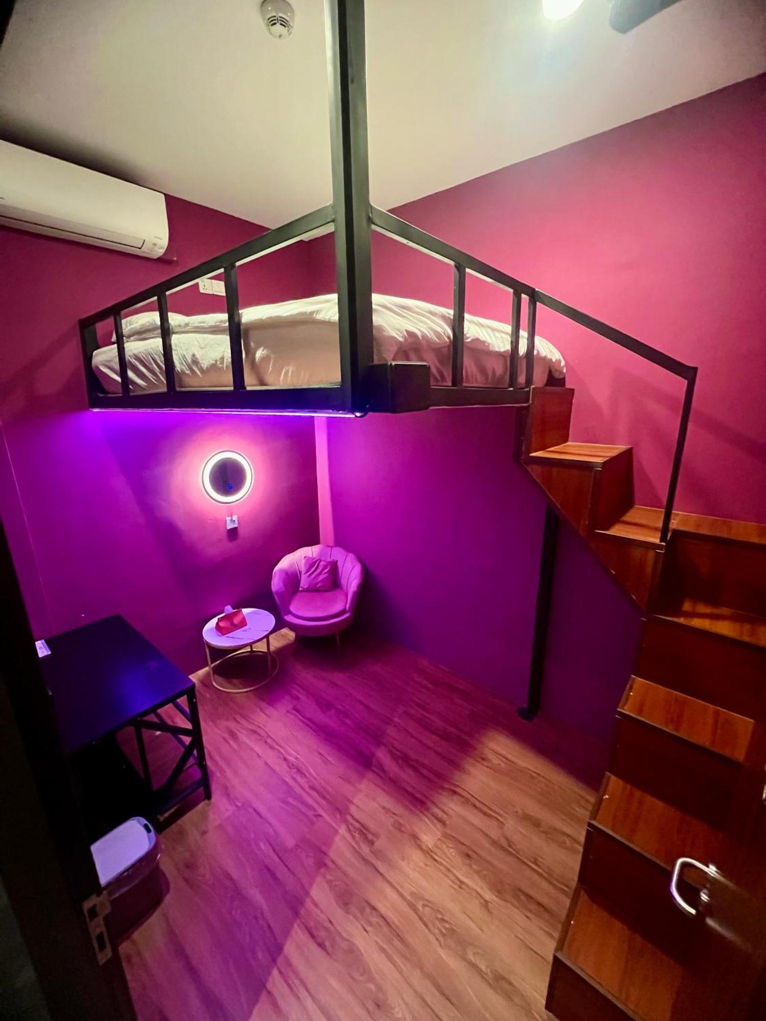 Arena Esports Hotel @ Bugis Village Singapore Exteriör bild